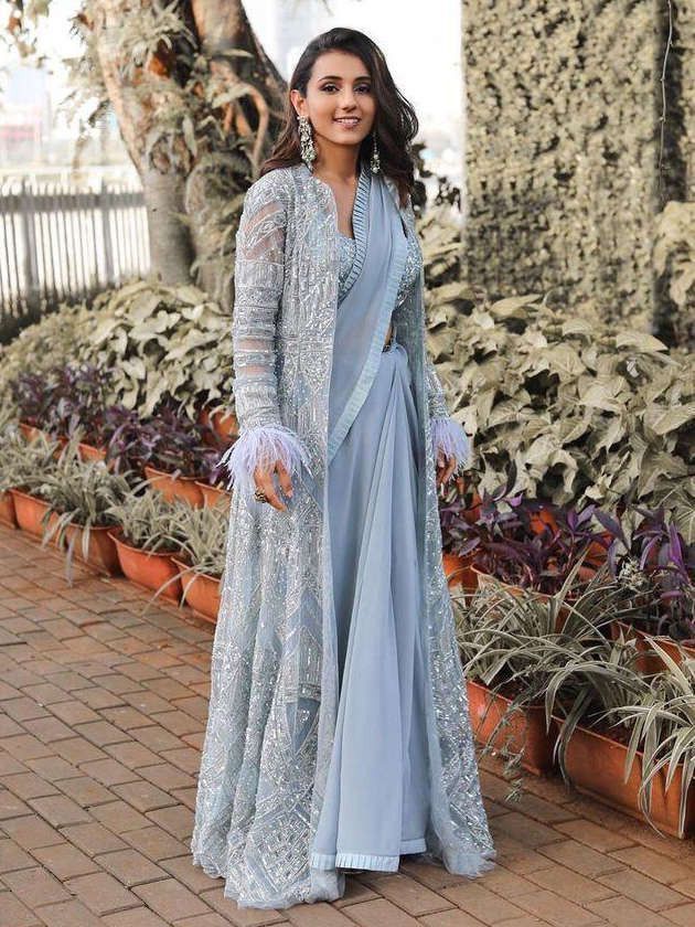 Maroon Chiffon Saree Gown Design by Amit Aggarwal at Pernia's Pop Up Shop  2024